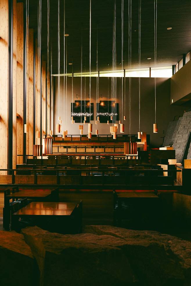 메인 다이닝 공간인 가스케(Kasuke)