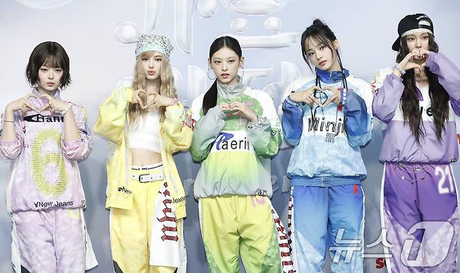 뉴진스 하니(왼쪽부터)과 다니엘, 해린, 민지, 혜인 ⓒ News1 권현진 기자