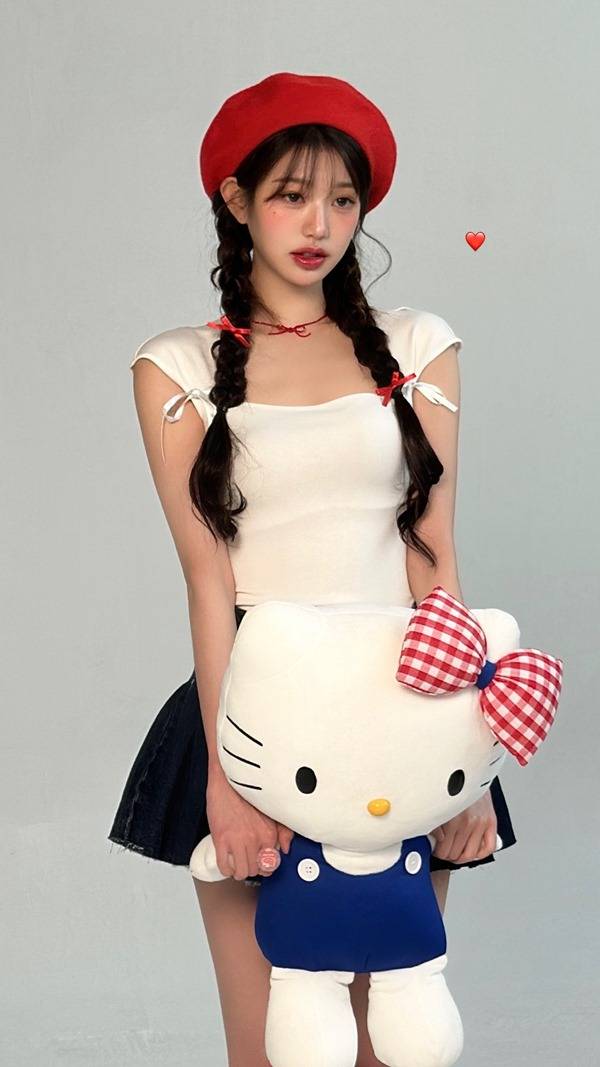 사진 출처=장원영 SNS 화면 캡처.