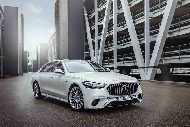 10년 연속 '서비스품질지수' 우수 선정 사진은 더 뉴 메르세데스-AMG S 63 E /사진=벤츠코리아