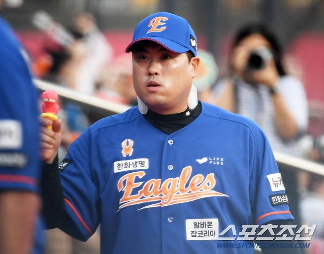 홈런 타자를 정조준하는 류현진