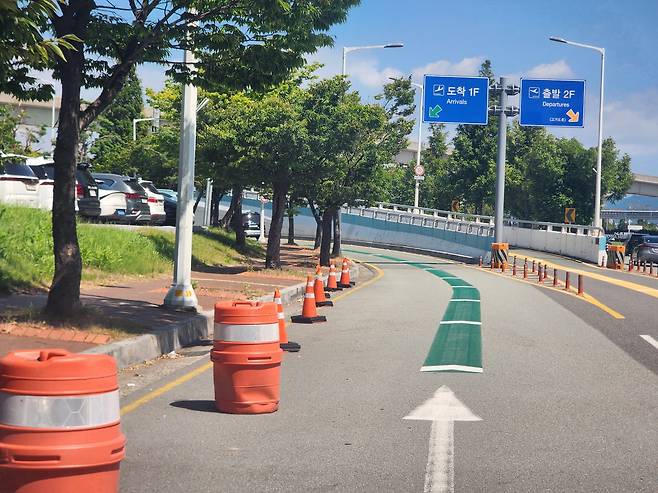 2일 불법 주정차가 돼 있던 자리에 시설물(루비콘)이 설치 돼 있는 모습. 연합뉴스