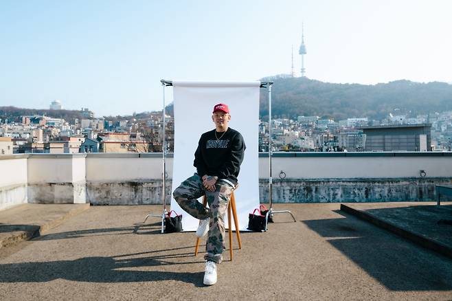 Yungin at The Korea Herald during the "Life In Korea" photoshoot (Hugh Hong/The Korea Herald)