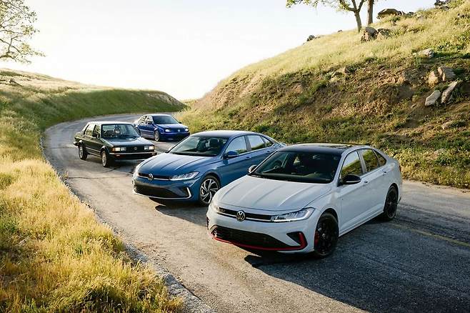 폭스바겐 제타 2차 부분변경 모델