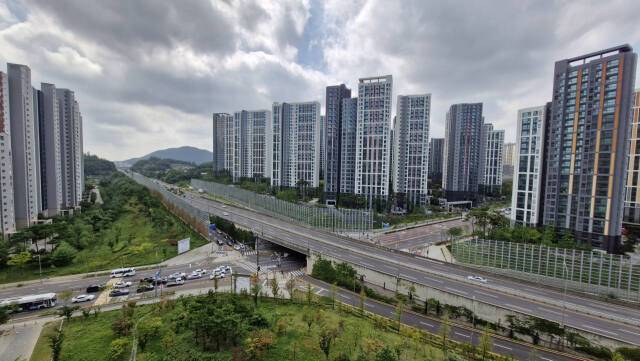 부천시 소사구 범박동 일루미스테이트 아파트 전경. 독자 제공