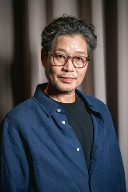 희대의 흉악범으로 돌아온 배우 유재명.  사진 I 디즈니플러스