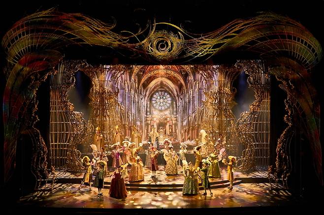 뮤지컬 '베르사유의 장미' 전경 [사진=EMK뮤지컬컴퍼니]