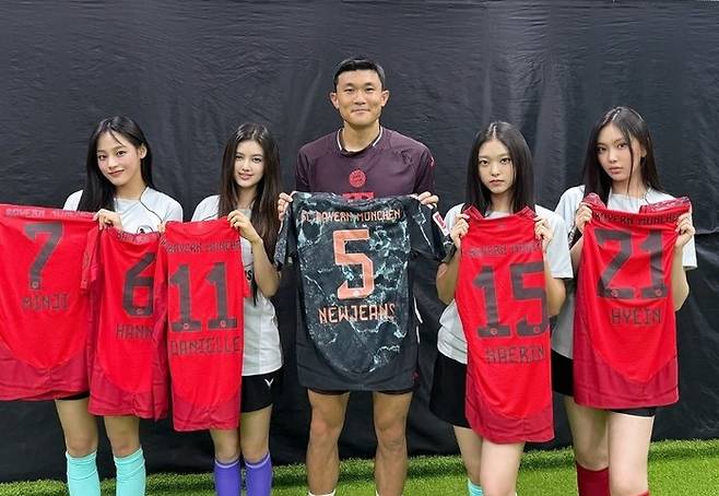 뉴진스와 김민재. 사진|뉴진스SNS