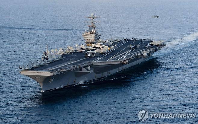 2012년 촬영된 USS 에이브러햄링컨호. 
[AFP 연합뉴스 자료사진. 미 해군 제공. 재판매 및 DB 금지. Photo by Will Tyndall / US NAVY / AFP]