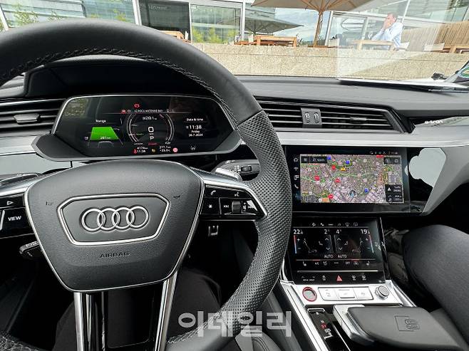 아우디 SQ8 e-트론 내부.(사진=공지유 기자)