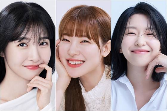 주현영, 김아영, 윤가이.