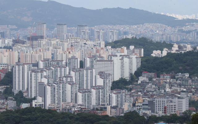 서울 남산에서 바라본 시내 아파트 모습. 연합뉴스