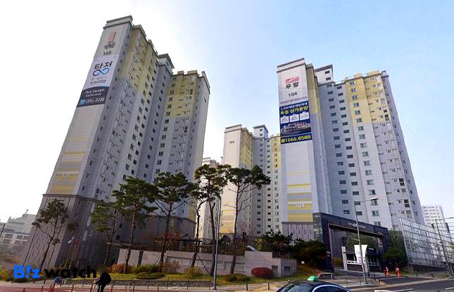 충남 천안시 서북구 성정동 ‘천안역 우방아이유쉘’. ㈜라도와 ㈜우방건설산업이 공동시행사로 참여하고, ㈜우방건설산업이 시공을 맡아 2018년 11월 준공했다. /네이버 지도.