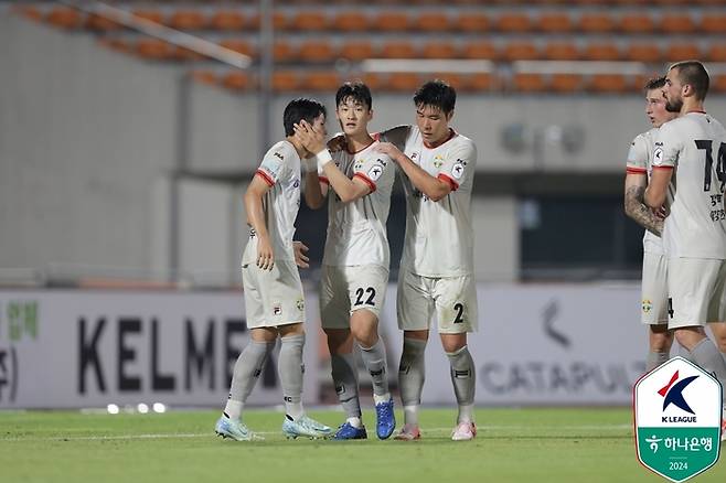 이상헌(가운데). 제공 | 프로축구연맹