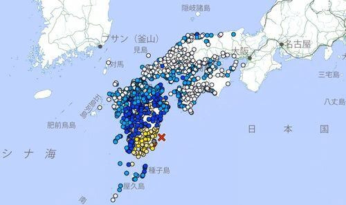 일본 규슈 남동부 미야자키현 앞바다에서 8일 오후 4시 43분께 규모 7.1 지진이 발생했다. 붉은색 X가 진앙이고, 진도는 노란색, 파란색, 하늘색, 흰색 순으로 줄어든다./연합뉴스