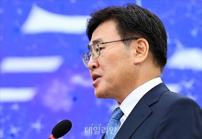 유상임 과학기술정보통신부 장관 후보자가 지난 8일 오전 서울 여의도 국회에서 열린 국회 과학기술정보방송통신위원회 과학기술정보통신부 장관 후보자 인사청문회에서 모두발언을 하고 있다. ⓒ데일리안 홍금표 기자