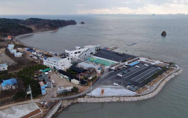 한적한 어촌마을의 정취를 간직한 경기 화성시 서신면 백미리 어촌마을 전경. 화성시 제공