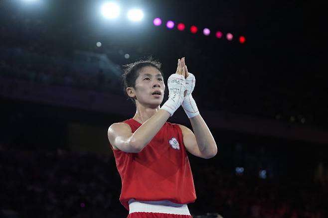 대만의 린위팅이 파리올림픽 여자 57kg급에서 금메달을 확정지은 뒤 기뻐하고 있다. 사진=AP PHOTO