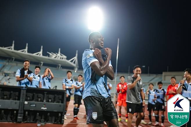 천안시티FC 데뷔전에서 결승골을 넣은 툰가라. 사진 | 한국프로축구연맹