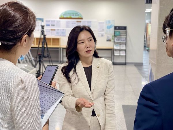 강유정 국회의원 / 사진=본인 제공