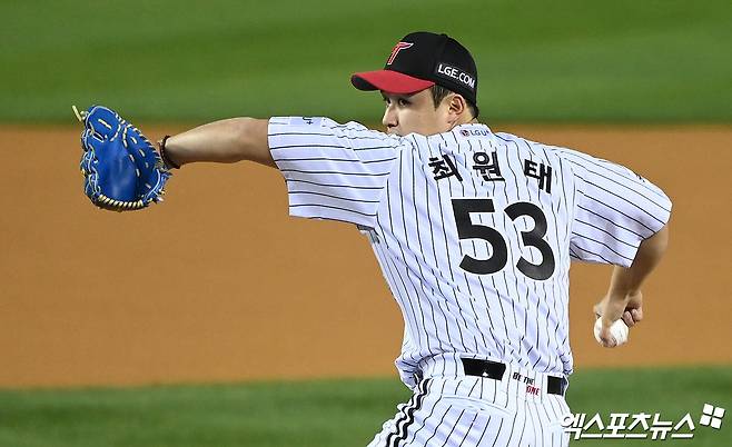 LG 투수 최원태는 10일 잠실구장에서 열린 '2024 신한 SOL Bank KBO 리그' NC와 주말 3연전 두 번째 경기에서 선발 등판했다. 이날 5이닝 1실점으로 후반기 첫 번째 승리를 챙겼다. 엑스포츠뉴스 DB