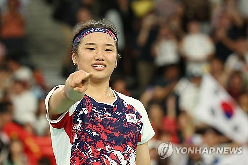 안세영은 2024 파리 올림픽 배드민턴 여자 단식에서 금메달을 따낸 후 대한배드민턴협회를 공개 지적하면서 엄청난 파장을 일으켰다. 이후 중국 소후닷컴은 쇼트트랙 린샤오쥔(한국명 임효준)의 사례처럼 안세영이 중국 귀화를 고려한다면 중국 스포츠계는 두 팔 벌려 환영할 것이라고 주장했다. 연합뉴스