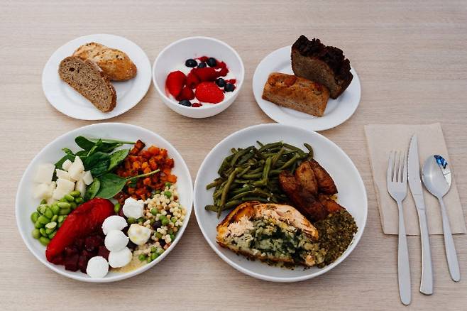 파리올림픽 선수촌에서 제공한 채소 위주 식단. 사진=AFPBBNews