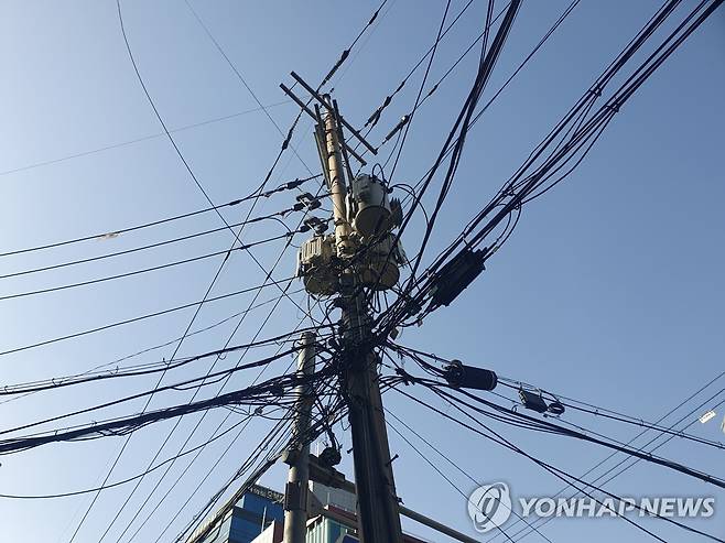 전봇대 [연합뉴스 자료사진]