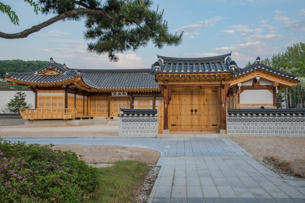 파주 통일동산 관광특구 내 '전통건축부재 보존센터' 모습. /사진제공=파주시