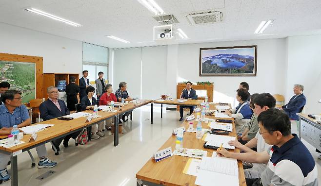 전북 임실군은 지난 8일 임실치즈테마크에서 임실N치즈축제 제전위원회 임시총회와 축제 기본계획 보고회를 개최했다. 임실군 제공