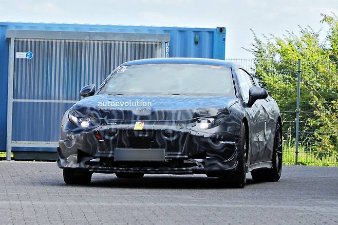 메르세데스 AMG GT 4도어 쿠페 EV 테스트카