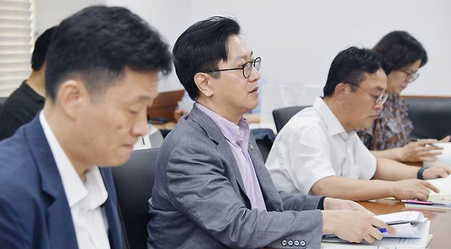 김범석 기획재정부 차관이 8월 14일 오전 서울 종로구 정부서울청사에서 열린 '제19차 일자리TF 회의'를 주재, 모두발언을 하고 있다. [기획재정부 제공]