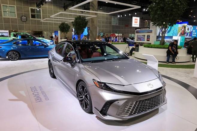 지난해 LA오토쇼에 전시된 도요타 주력세단 캠리 하이브리드[사진출처:연합뉴스]