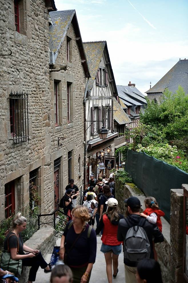 몽생미셸 골목길.