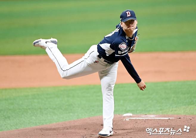 두산 투수 곽빈은 17일 수원 KT위즈파크에서 열릴 '2024 신한 SOL Bank KBO 리그' KT와 주말 3연전 두 번쨰 경기에서 선발 등판했다. 이날 7⅔이닝 2실점으로 승리 투수가 됐다. 교체 사인을 거부하면서까지 책임감을 선보여 팀 승리에 혁혁한 공을 세웠다. 엑스포츠뉴스 DB