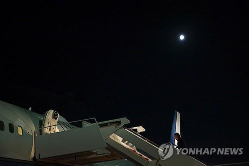 중동행 전용기 탑승하는 토니 블링컨 미국 국무장관 [AFP=연합뉴스]