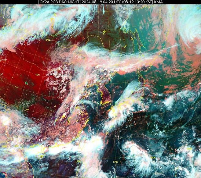19일 오후 1시 20분 경 천리안위성 2A호에서 확인한 태풍 종다리 등 동아시아 기압계. /기상청 제공
