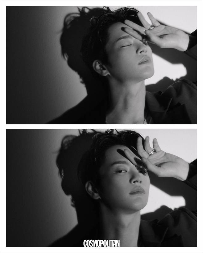 코트 Wooyoungmi. 목걸이 Saint Laurent. 반지 모두 Damiani. 이너 톱 스타일리스트 소장품.