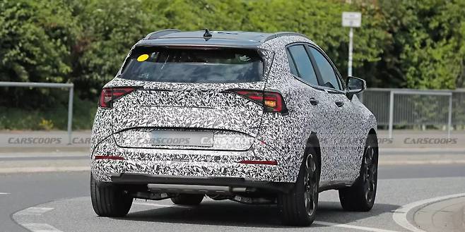 기아 스포티지 위장막 차량