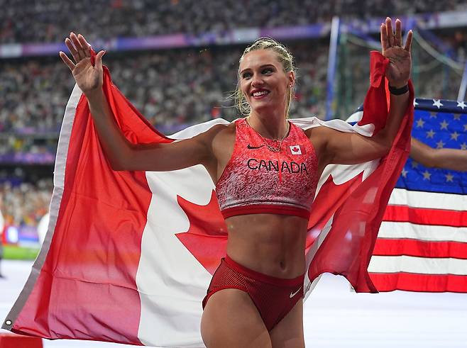 지난 7일(현지시각) 2024파리올림픽 여자 장대높이뛰기에서 동메달을 딴 알리샤 뉴먼(캐나다). /신화 연합뉴스