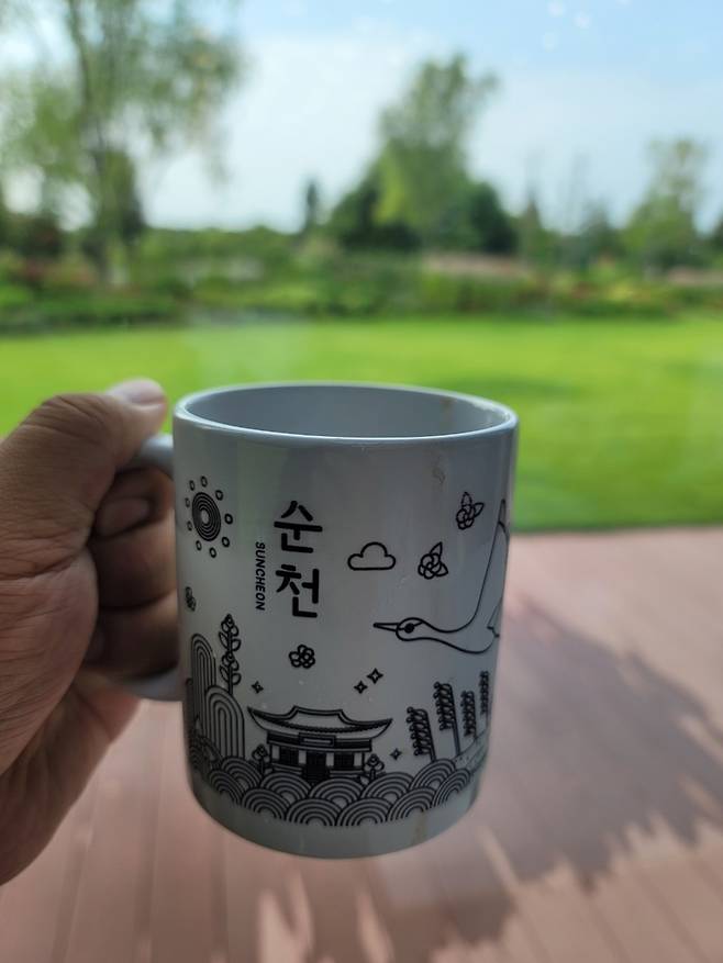 워케이션 센터에는 항상 커피와 음료, 간단한 다과가 준비되어 있다. / 사진=정치훈 기자