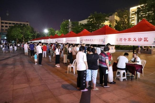 The night market was bustling with crowds