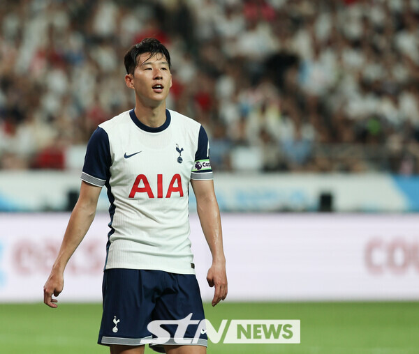 잉글랜드 프로축구 선수협회 선정 올해의 팀에서 손흥민의 이름이 빠졌다. 지난 시즌 17골 10도움의 공격 포인트를 기록하면서 토트넘의 레전드 반열에 올랐지만, 인정받지 못했다. 사진┃뉴시스