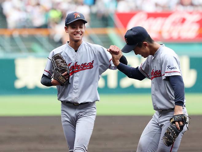 사상 첫 고시엔 결승에 오른 교토국제고 투수 니시무라 잇키. 아사히신문 제공