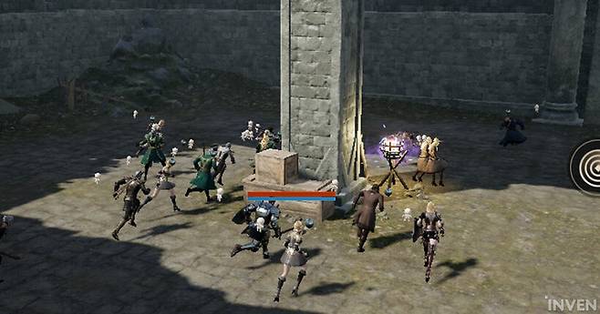 ▲ 다수가 모인 사냥터에서는 원거리 클래스가 유리하다.