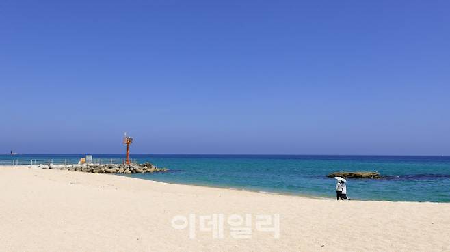 강릉바우길 5코스에 포함된 강문해변 전경