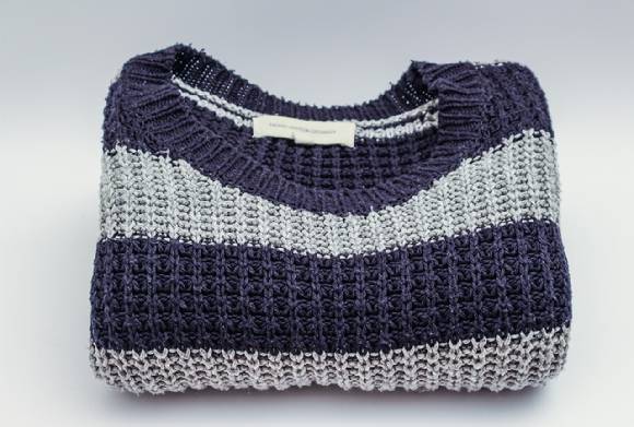 생일선물로 브랜드 니트를 사달라고 했더니 '퐁퐁남'을 언급했다는 남자친구와 헤어짐을 고민 중이라는 30대 여성의 사연이 알려져 논란이 되고 있다. 기사와 무관한 사진. [사진=픽사베이]