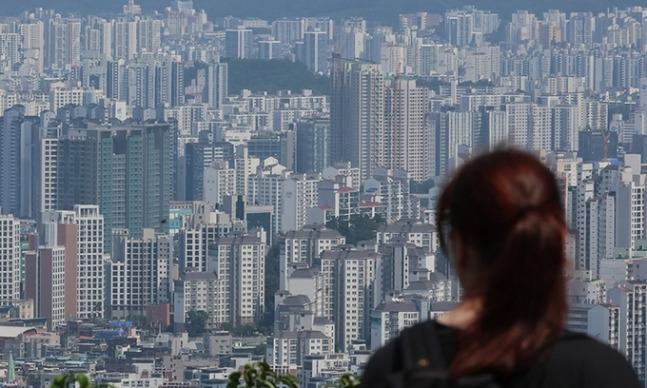 서울 남산에서 바라본 서울 시내 아파트 단지 모습. 연합뉴스