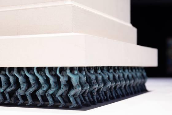 서도호 ‘공인들(1/6 스케일)’(2024) 부분. [사진 아트선재센터]