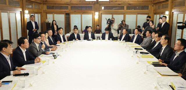 한동훈 국민의힘 대표가 25일 서울 종로구 삼청동 총리공관에서 열린 고위당정협의회에 참석해 발언하고 있다. 연합뉴스